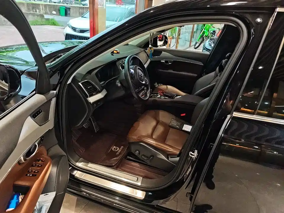 Volvo XC90 2020 T5 Intelligent Luxury 5-Seater фото 4