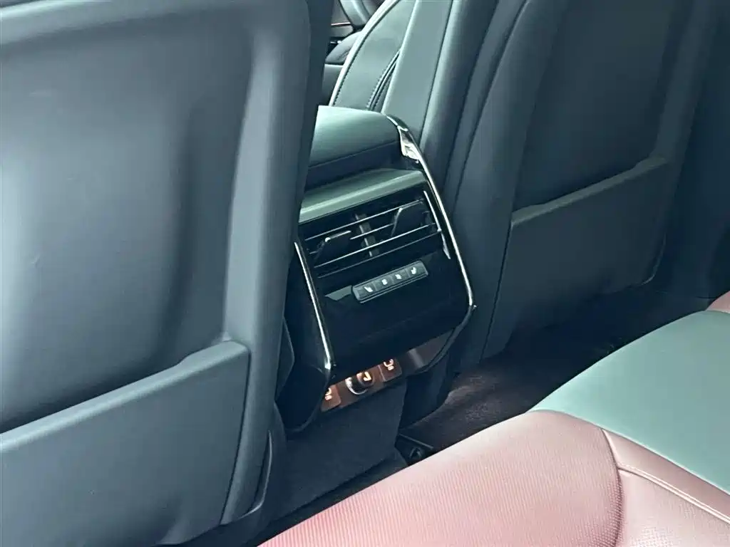 Land Rover Range Rover Sport 2023 400PS Dynamic SE фото 23