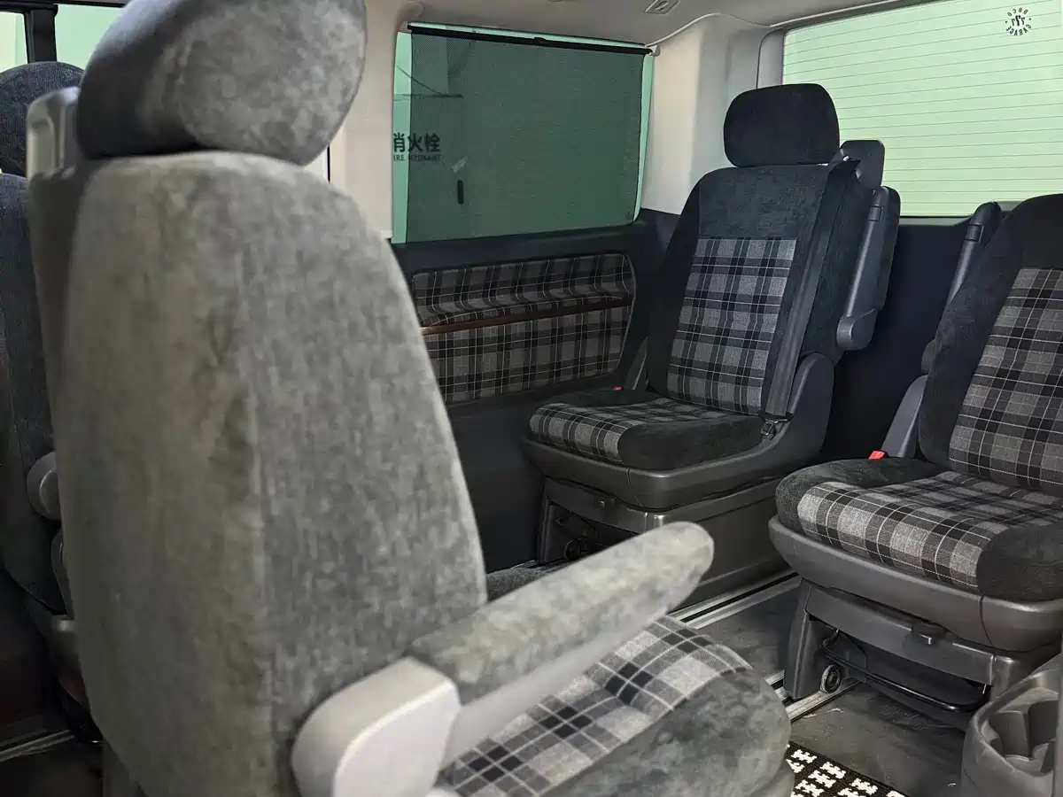 Volkswagen Multivan 2014 2.0TSI AWD Executive фото 9