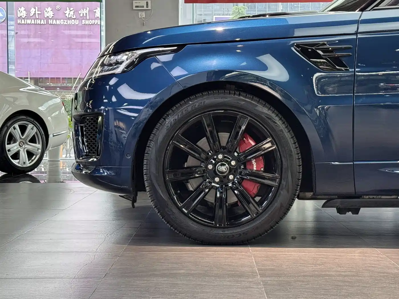 Land Rover Range Rover Sport 2022 3.0 L6 Indigo Flowing Light Edition фото 20