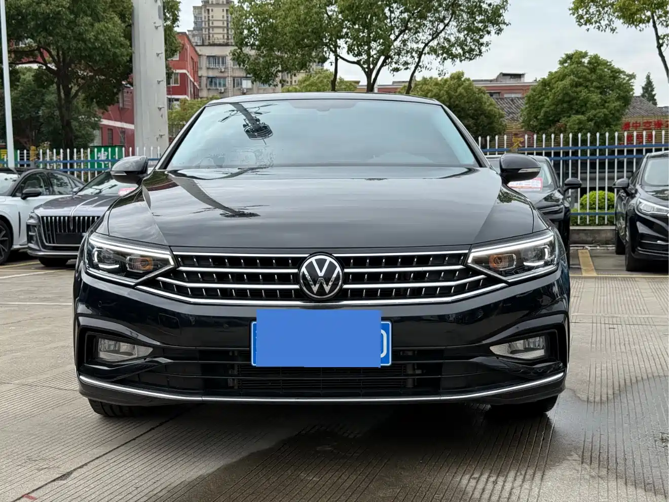 Volkswagen Magotan 2023 2 Million Units Anniversary Edition 330TSI DSG Leading Type фото 2