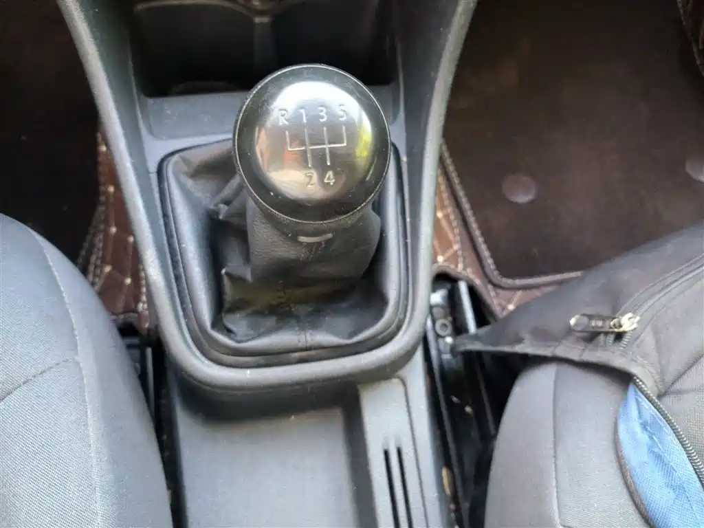 Volkswagen Santana 2015 1.4L Manual Trend Edition фото 14