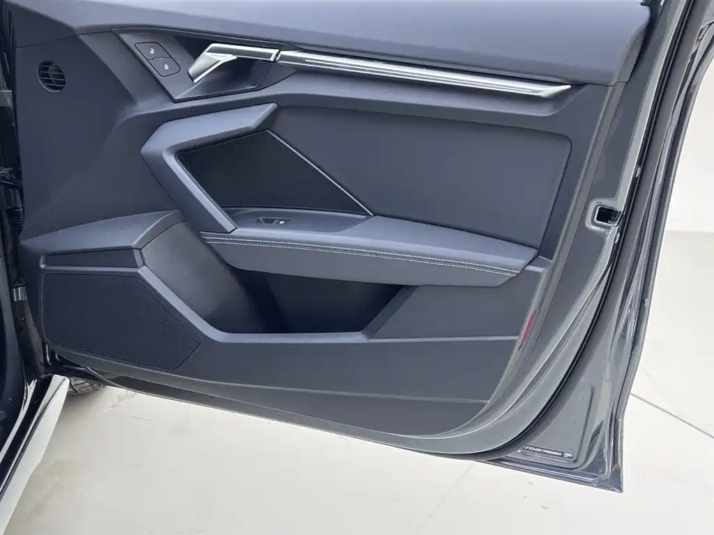 Audi A3 2023 A3L Limousine 35 TFSI Fashion Sport фото 19