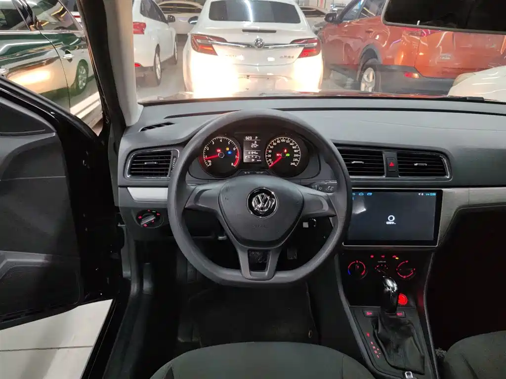 Volkswagen Lavida 2017 1.6L Automatic Trend Edition фото 11