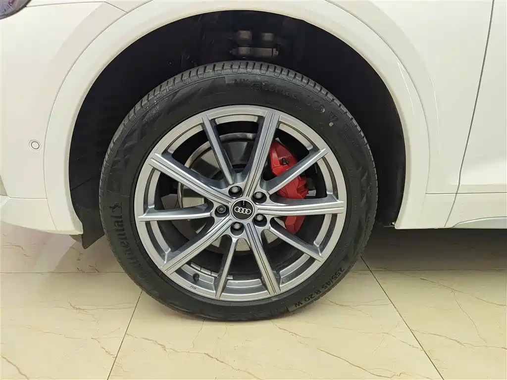 Audi Q5L 2022 40T Luxury Dynamic фото 8