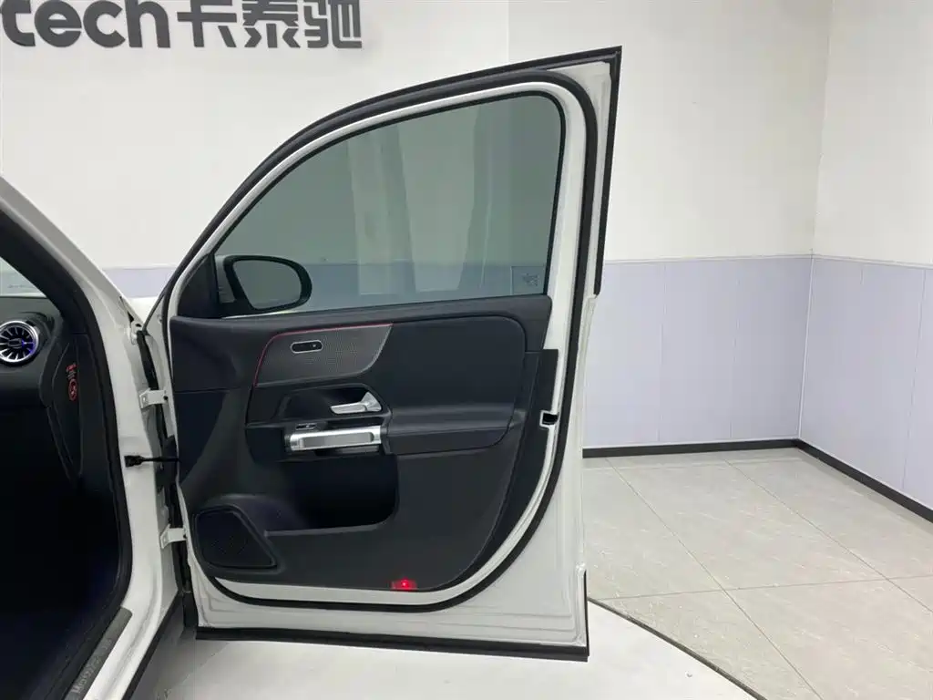 Mercedes-Benz GLB 2023 GLB 220 Dynamic фото 28