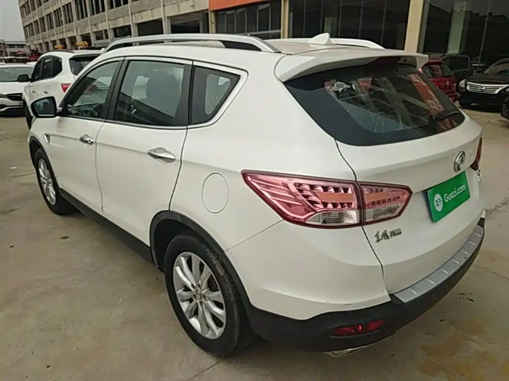 Dongfeng Aeolus Dongfeng Fengshen AX7 2015 2015 2.0L Manual Zhiyi Edition