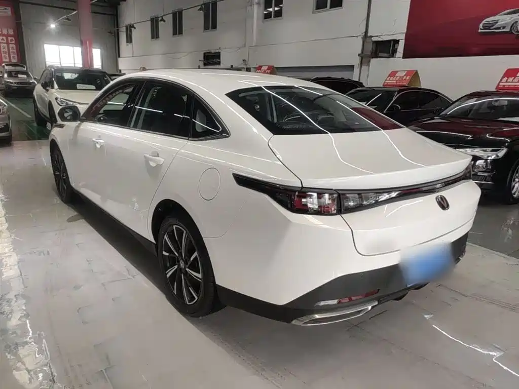 Changan Eado 2026 2025 Blue Whale 1.5T 500Bar Premium