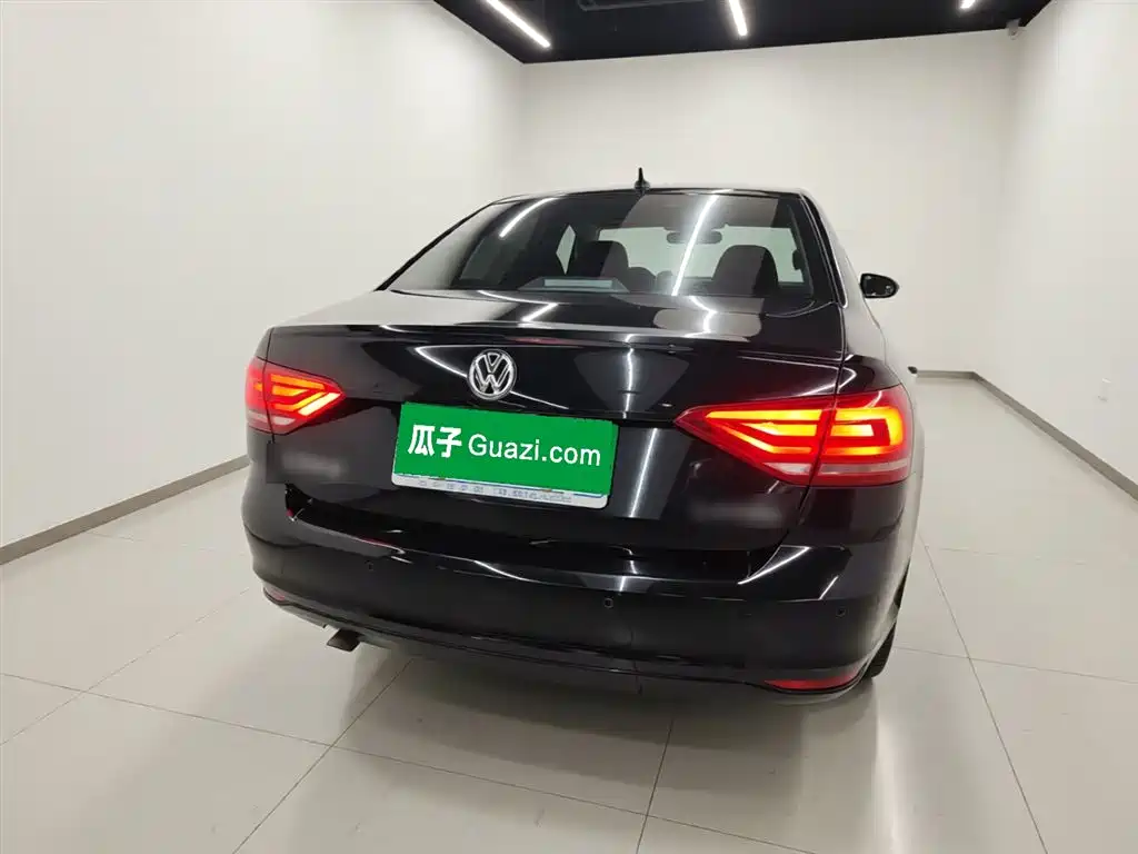 Volkswagen Lavida 2017 1.6L Automatic Trend Edition фото 6