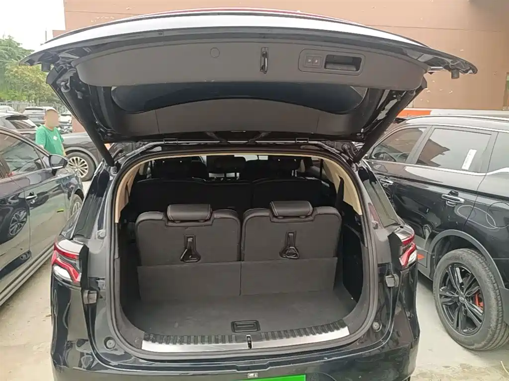 BYD Tang 2018 2.0T Automatic Smart Connection Honor Edition 7-Seater China V фото 18