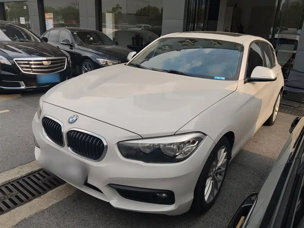 BMW 1 Series (Import) 2015 120i Leading фото 2
