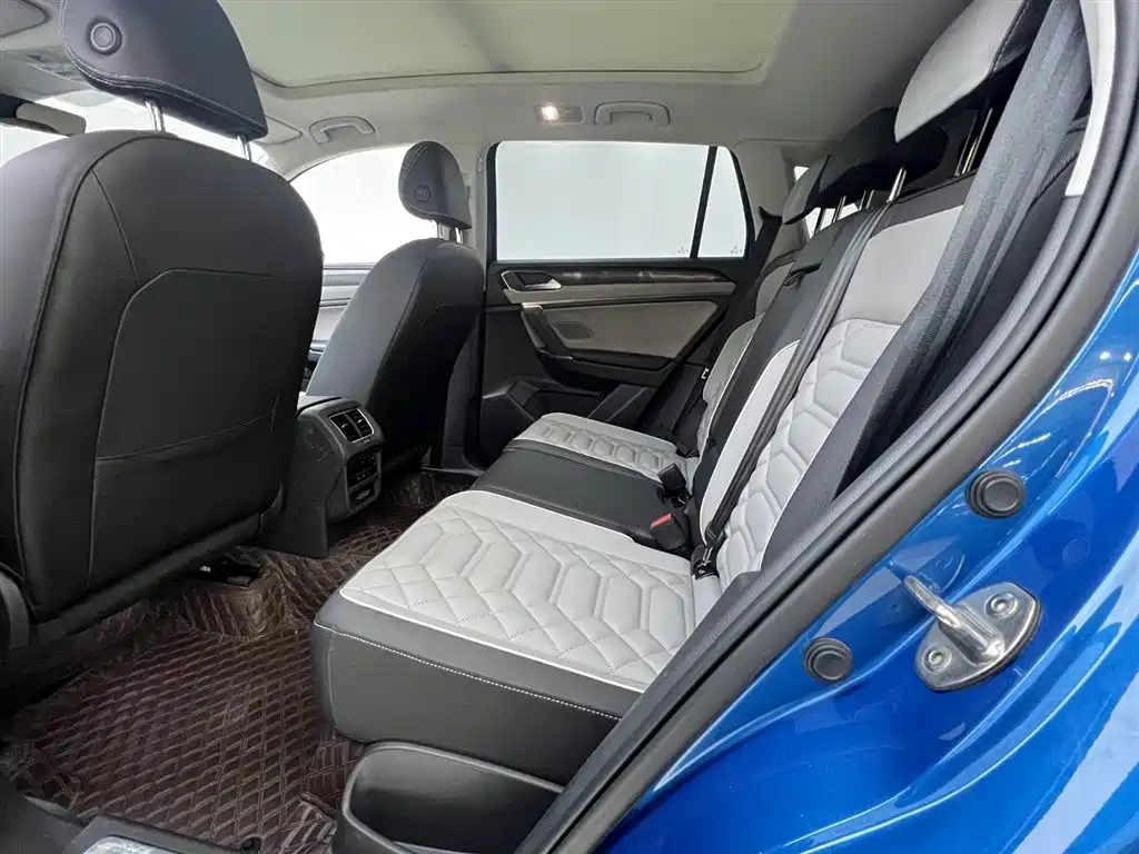 Volkswagen Tayron 2023 280TSI 2WD Luxury Plus Advanced Edition фото 22