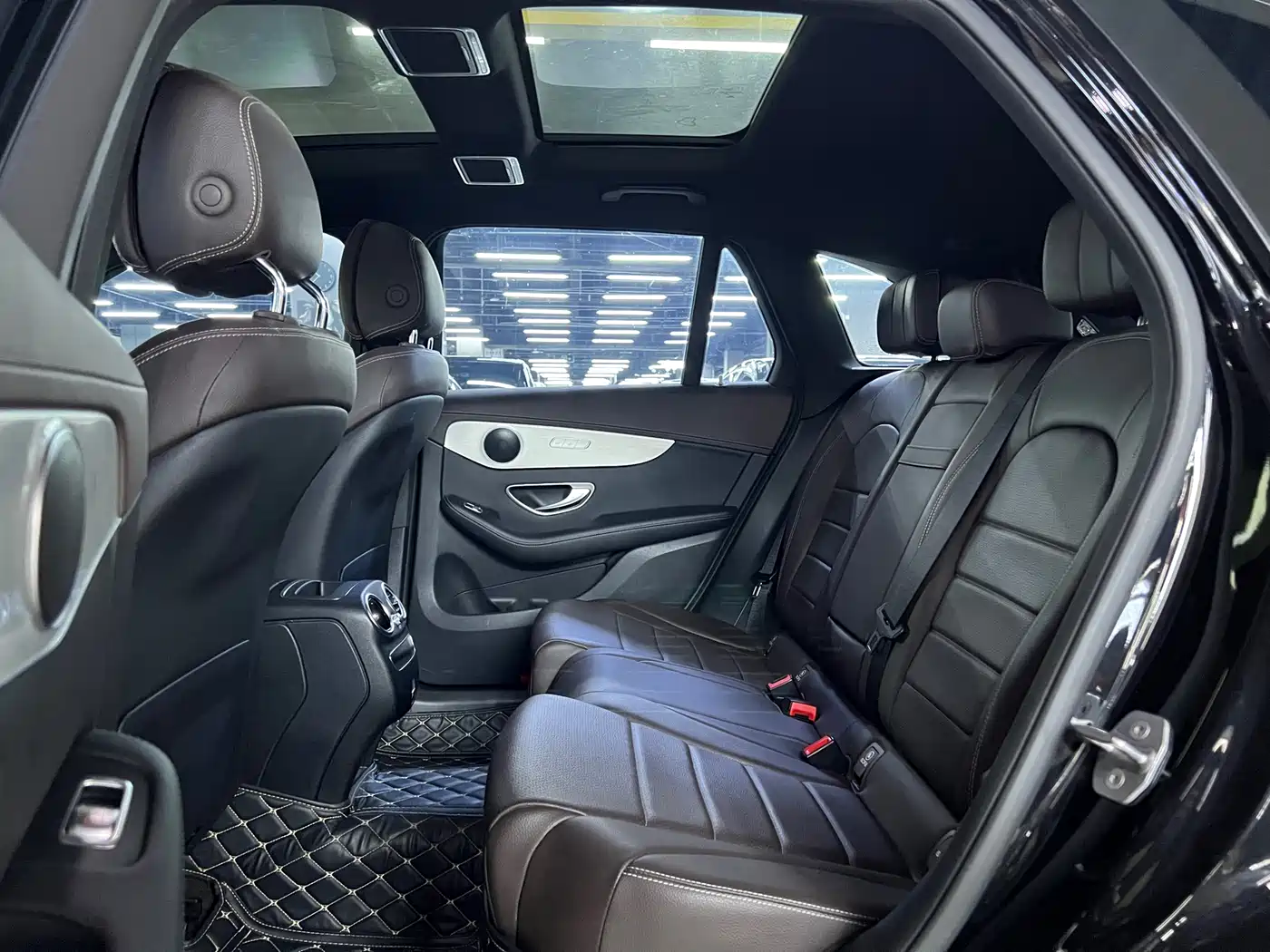 Mercedes-Benz GLC 2022 Model GLC 260 L 4MATIC Dynamic Edition фото 7