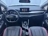 Фото 13 - Geely Vision X3