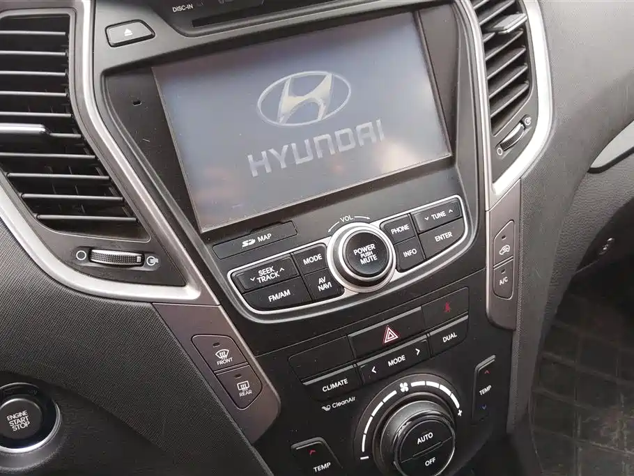 Hyundai Santa Fe 2015 2.0T Automatic 2WD Smart 5-Seater фото 13