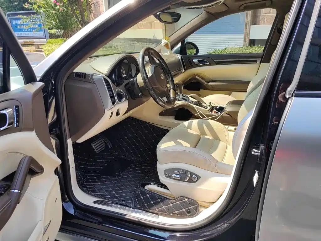 Фото 3 - Porsche Cayenne