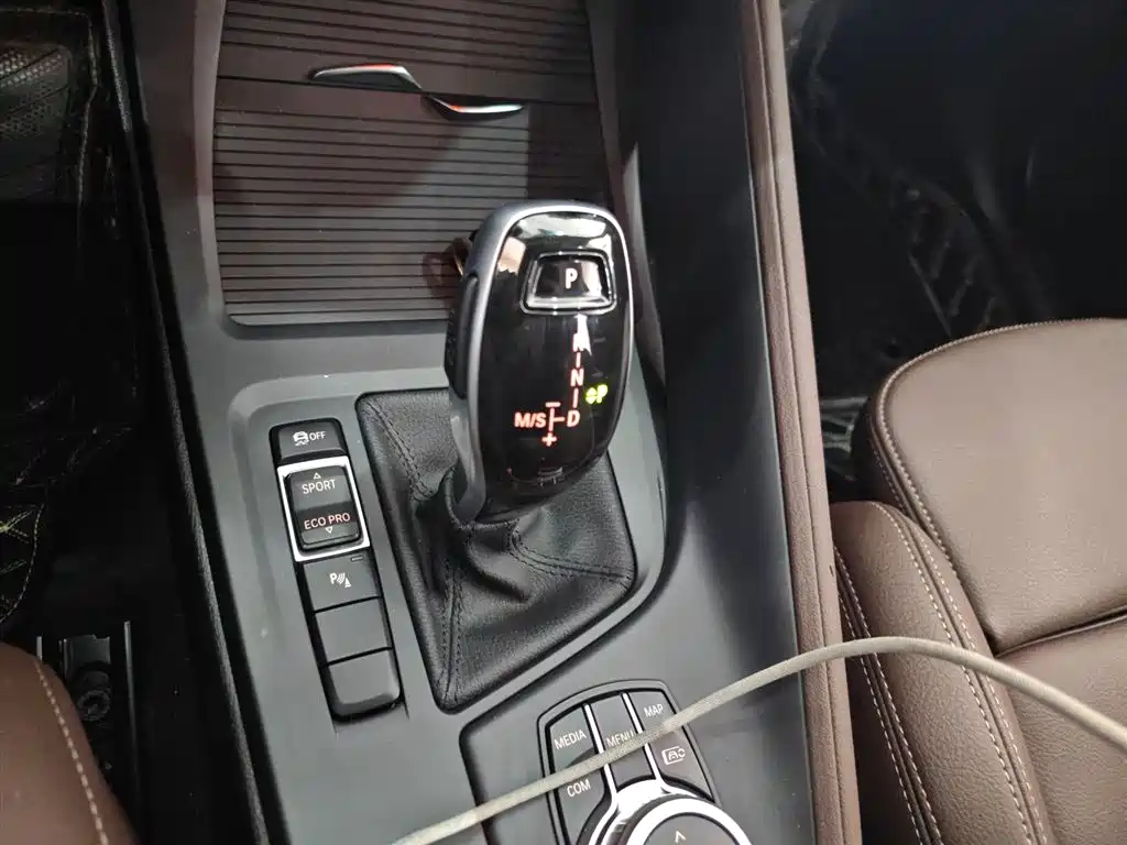 BMW X1 2022 sDrive25Li Leading фото 21
