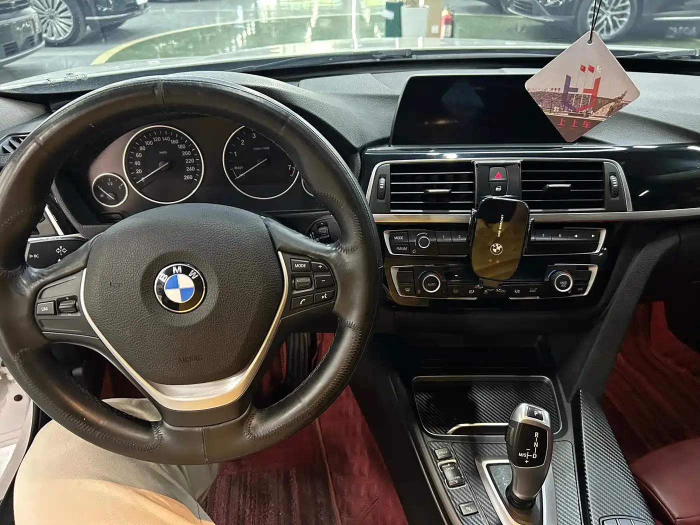 BMW 3 Series GT 2018 320i Fashion фото 7