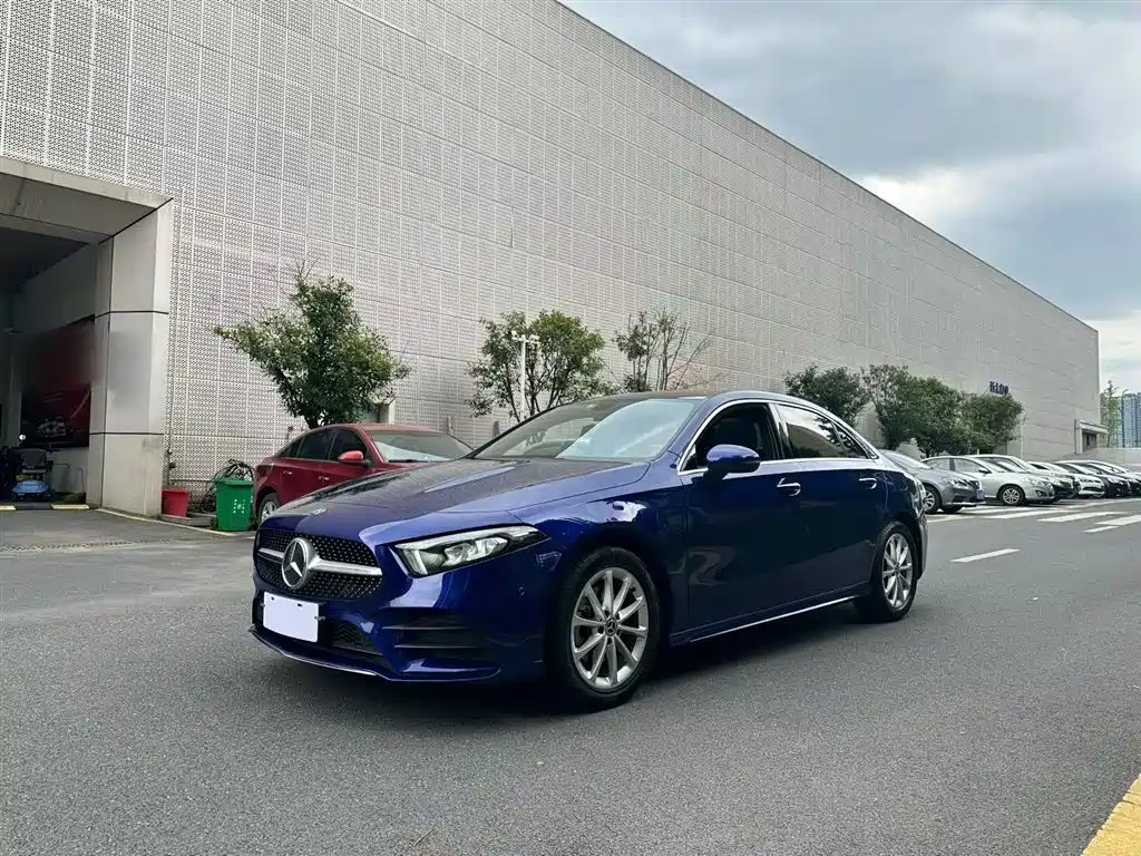 Mercedes-Benz A-Class 2020 Facelift A 200 L Sport Sedan Fashion