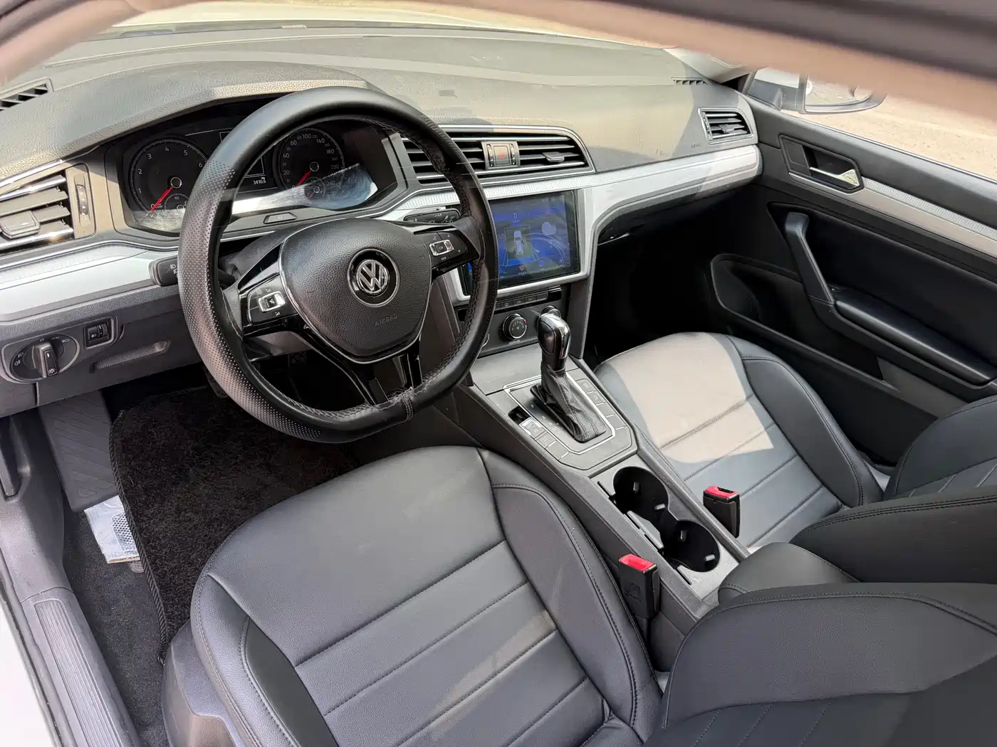 Volkswagen Lamando 2019 230TSI DSG Trend Edition China V фото 8