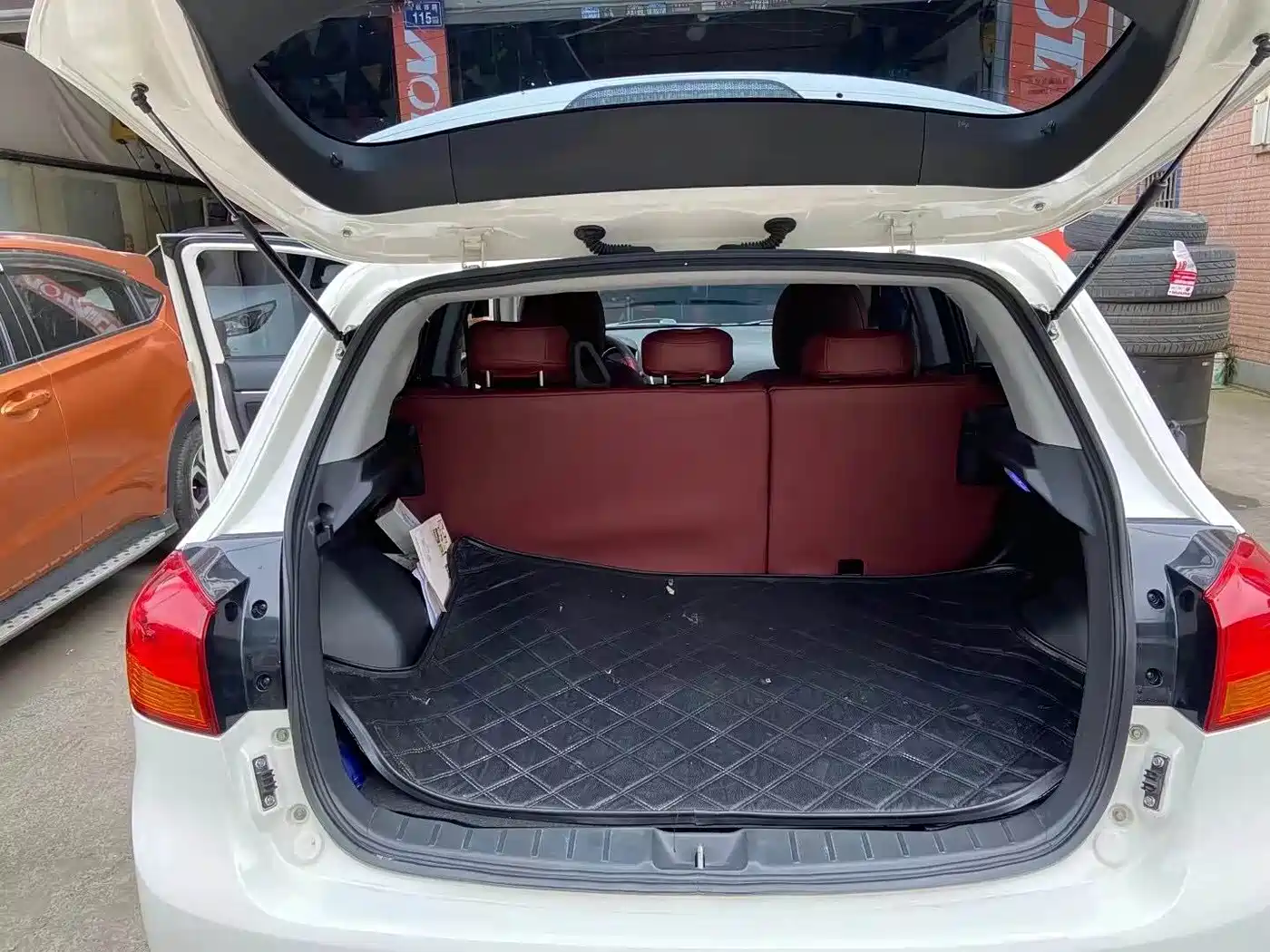Mitsubishi ASX 2013 1.6L Manual 2WD Standard фото 8