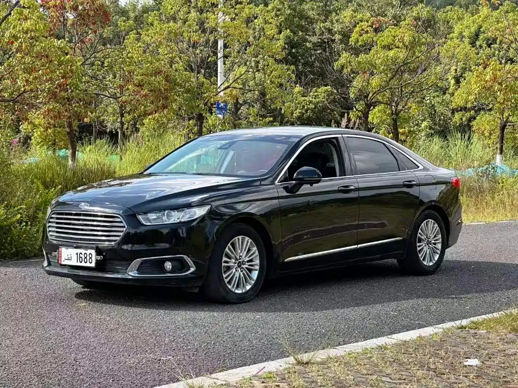 Фото 1 - Ford Taurus