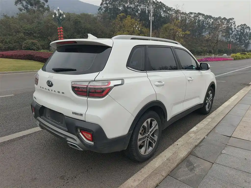 Kia Sportage 2019 2.0L Automatic Smart Luxury Edition фото 11