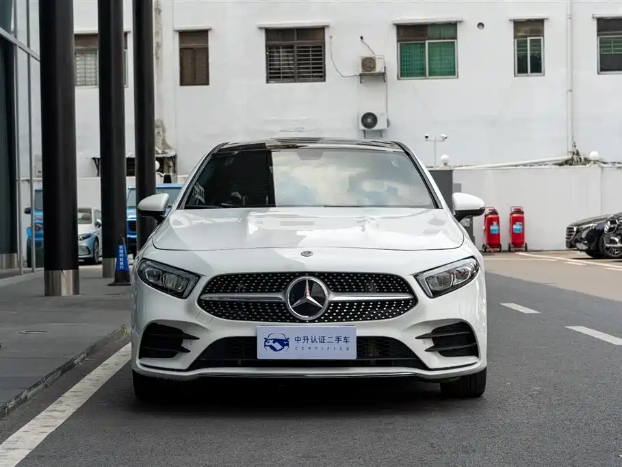 Mercedes-Benz A-Class 2023 A 200 L Fashion фото 2
