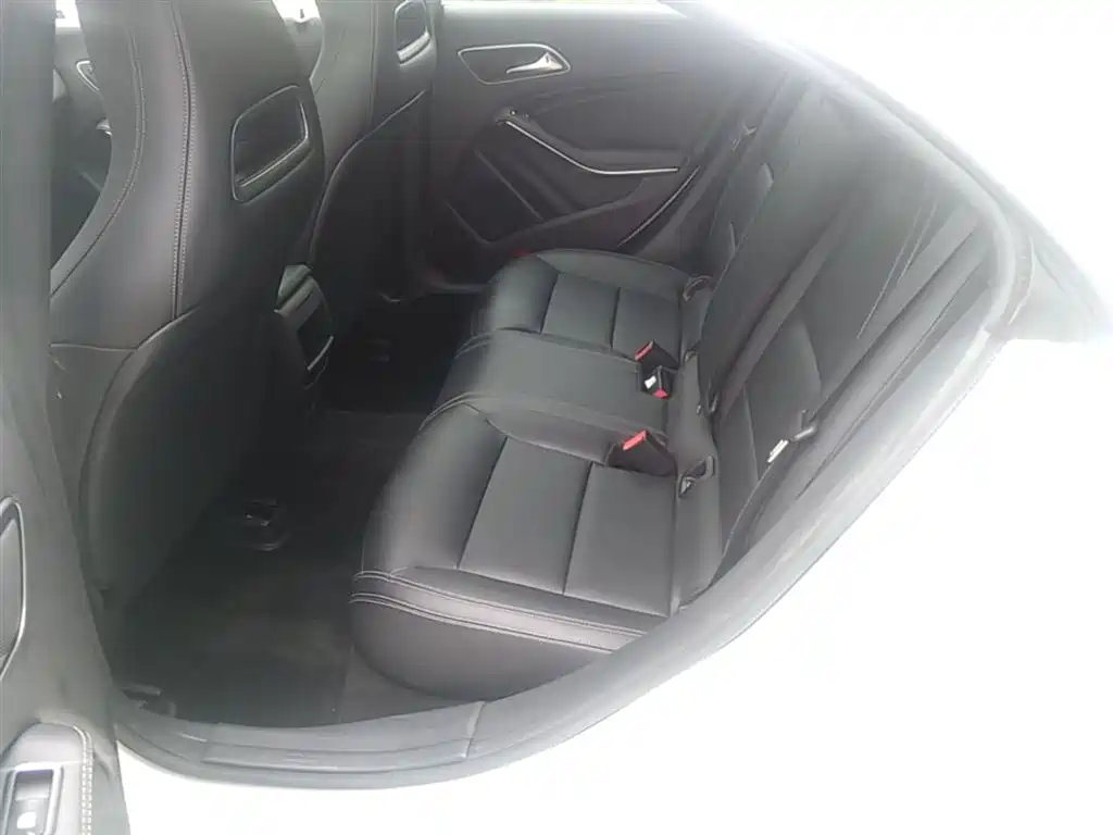 Mercedes-Benz CLA (Import) 2017 Facelift CLA 200 Style фото 17
