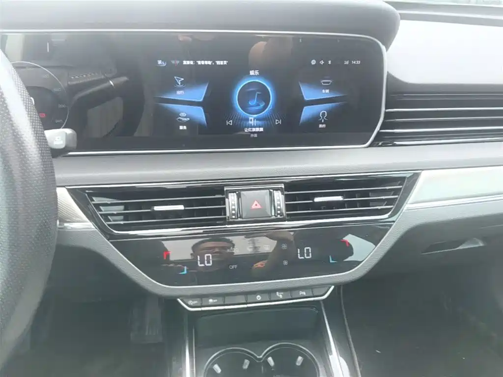 Hongqi HS5 2022 Facelift 2.0T Smart Flag Enjoyment Edition фото 13