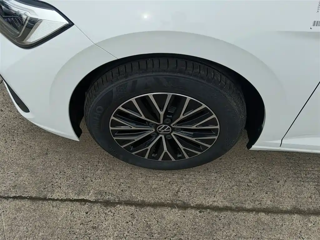 Volkswagen Sagitar 2025 Model Year Facelift 200TSI DSG Soaring Edition фото 22