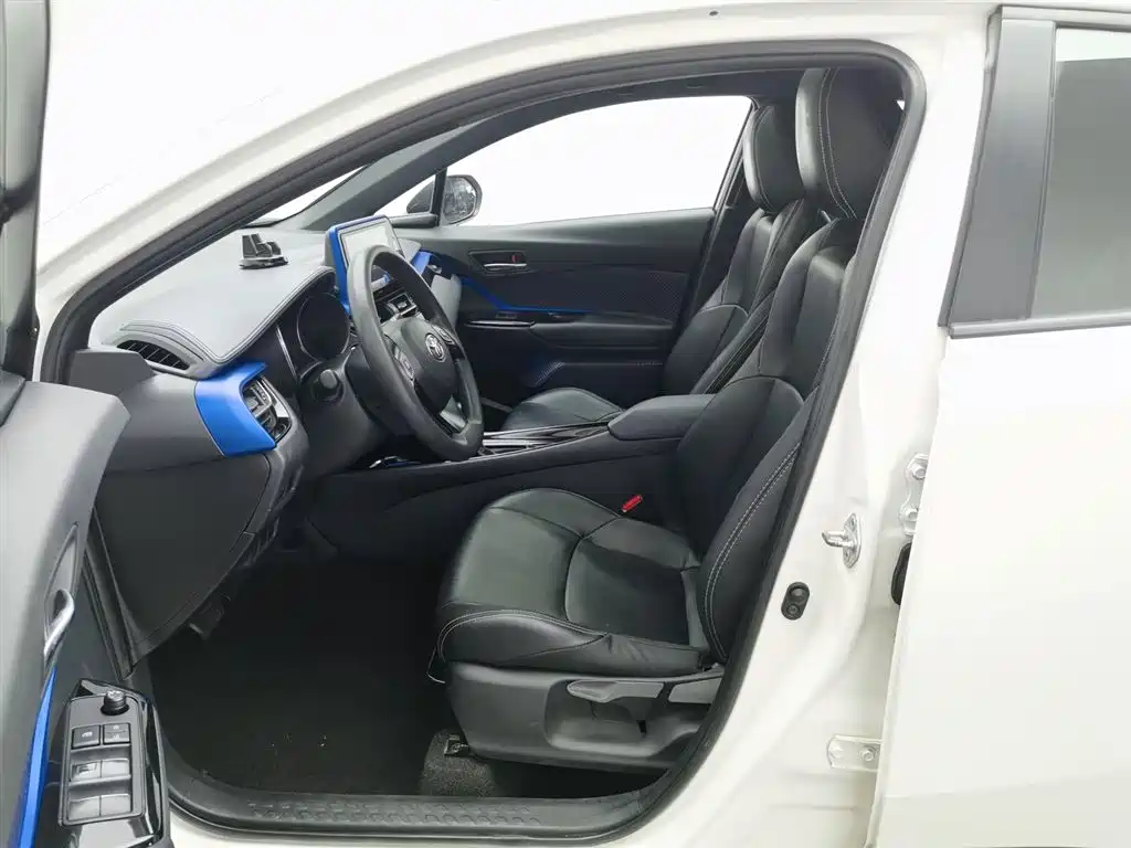 Toyota IZOA 2020 2.0L Yi Xiang Edition фото 10