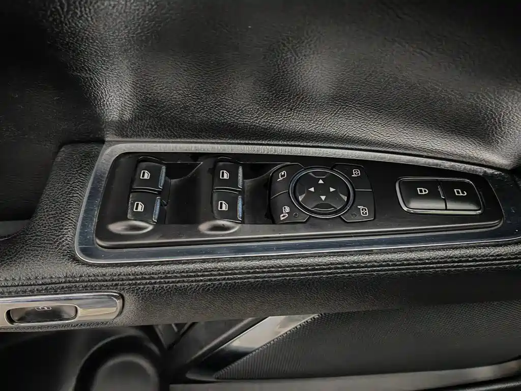 Lincoln Continental 2017 2.0T 2WD Premium Edition фото 9