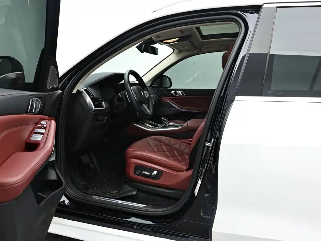 Photo 11 - BMW X5