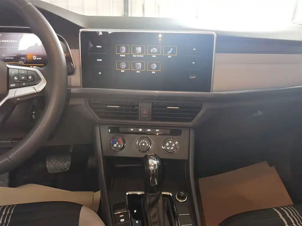 Volkswagen Bora 2024 200TSI DSG Smooth Ride Edition фото 9