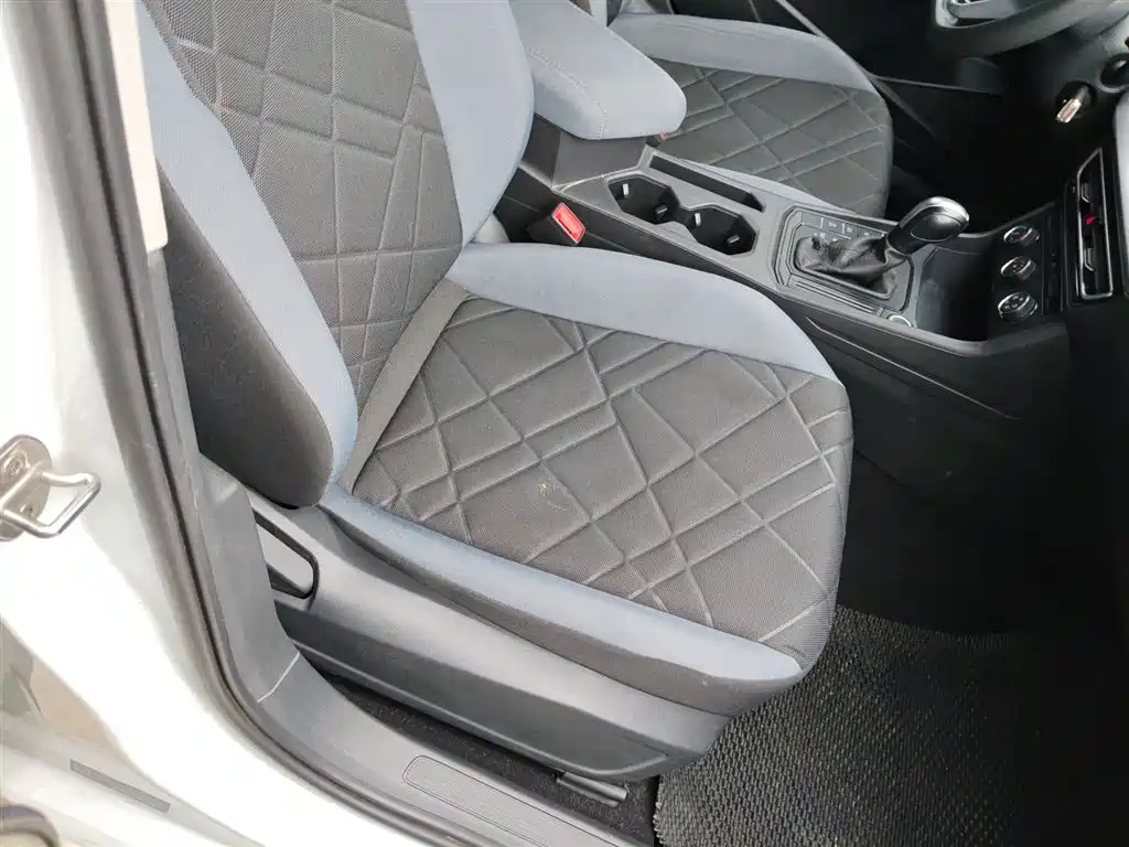 Volkswagen Lavida 2023 Facelift 1.5L Auto Comfort Edition фото 25