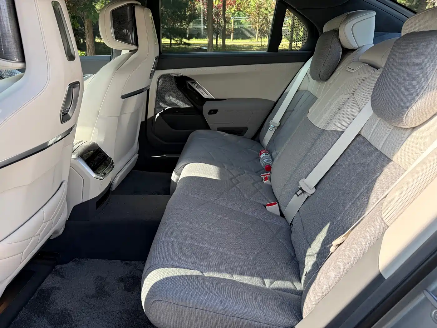 BMW i7 2026 2023 xDrive60L Luxury Package