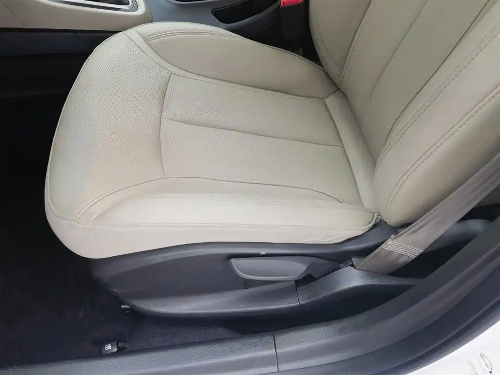 Buick Excelle 2021 Exemplar 1.5L Auto Elite фото 20