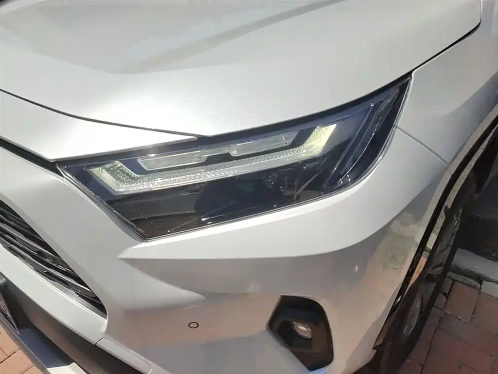 Toyota RAV4 Rongfang 2024 2.0L CVT FWD Style Plus Edition фото 24