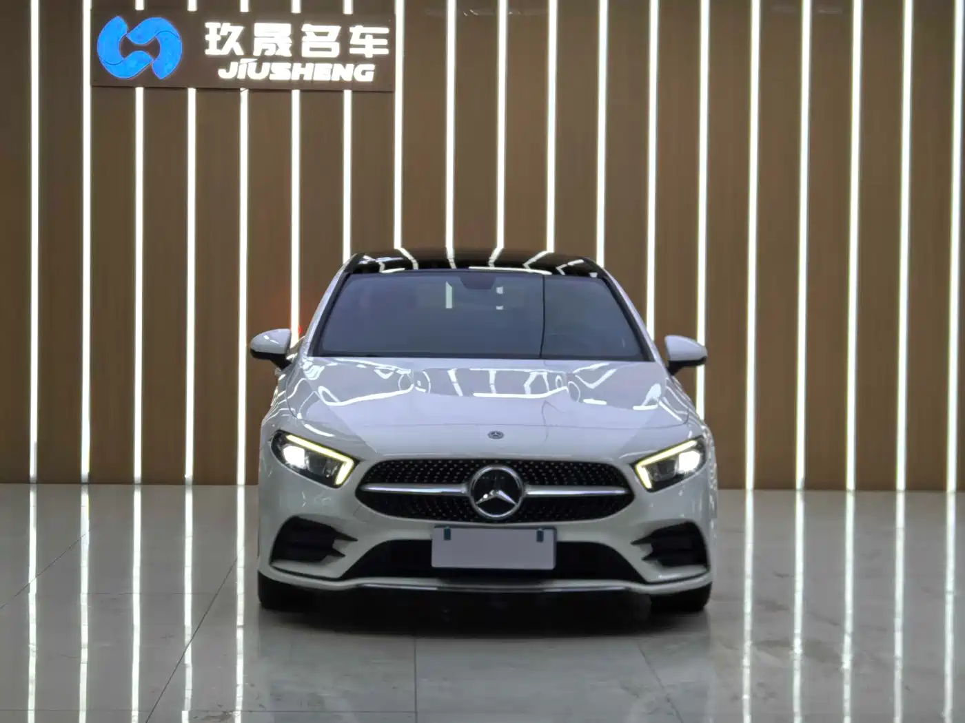 Mercedes-Benz A-Class 2020 A 200 L Sport Sedan фото 2