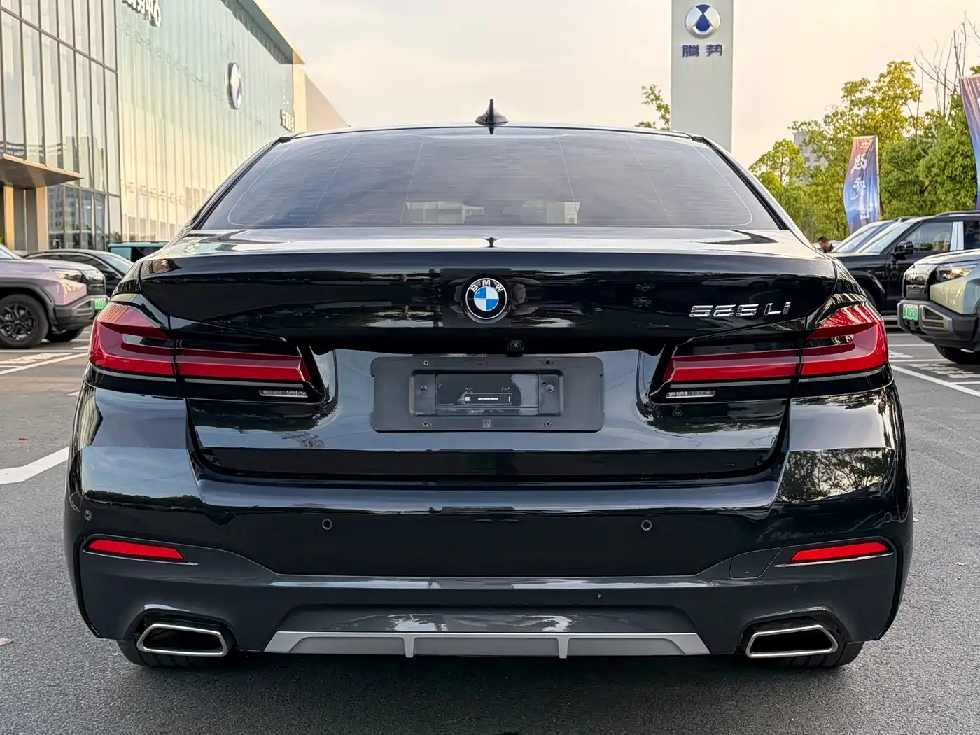 BMW 5 Series 2022 Model Second Facelift 525Li M Sport Package фото 16