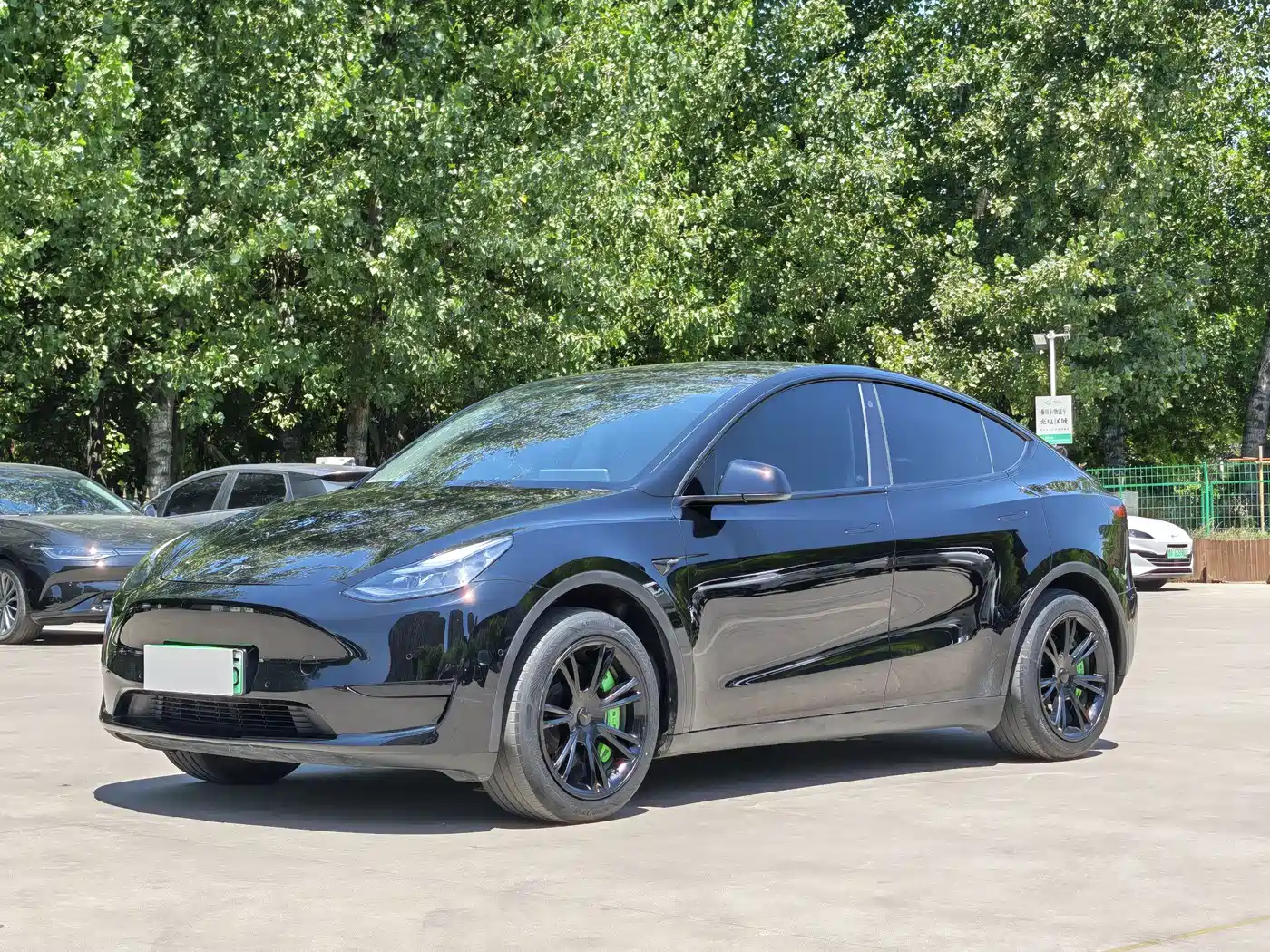 Tesla Model Y 2022 Facelift Rear-Wheel Drive Version 1
