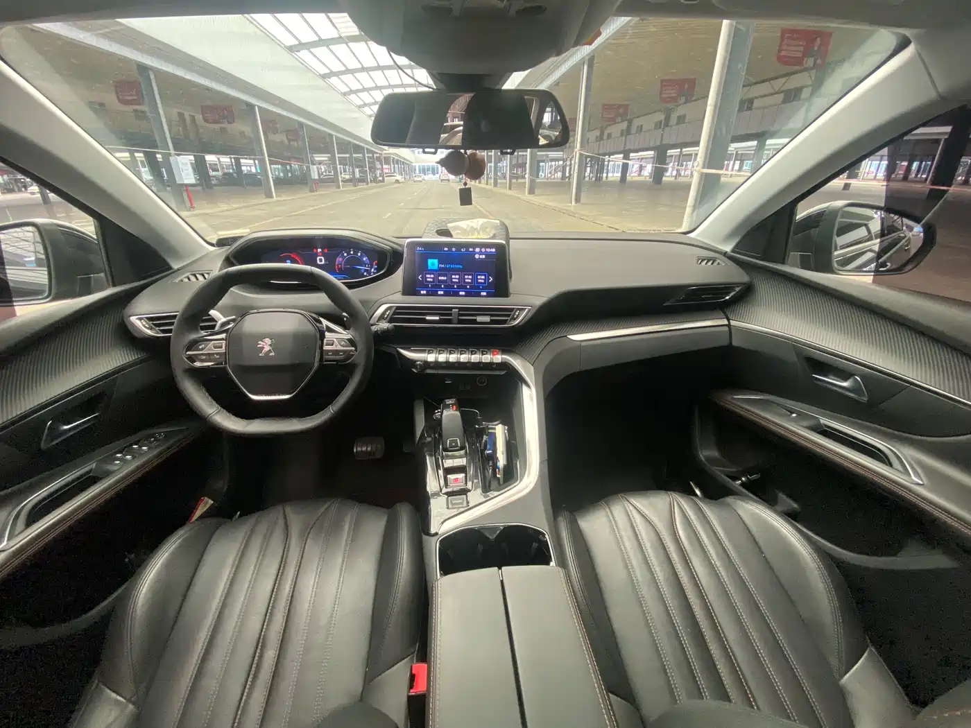 Peugeot 5008 2017 350THP 7-seat Elite Edition фото 14