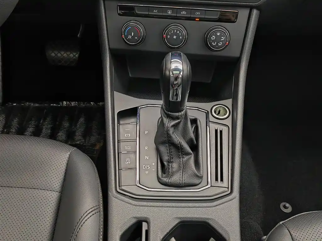 Volkswagen Lavida 2018 1.5L Automatic Comfort Version China V фото 13