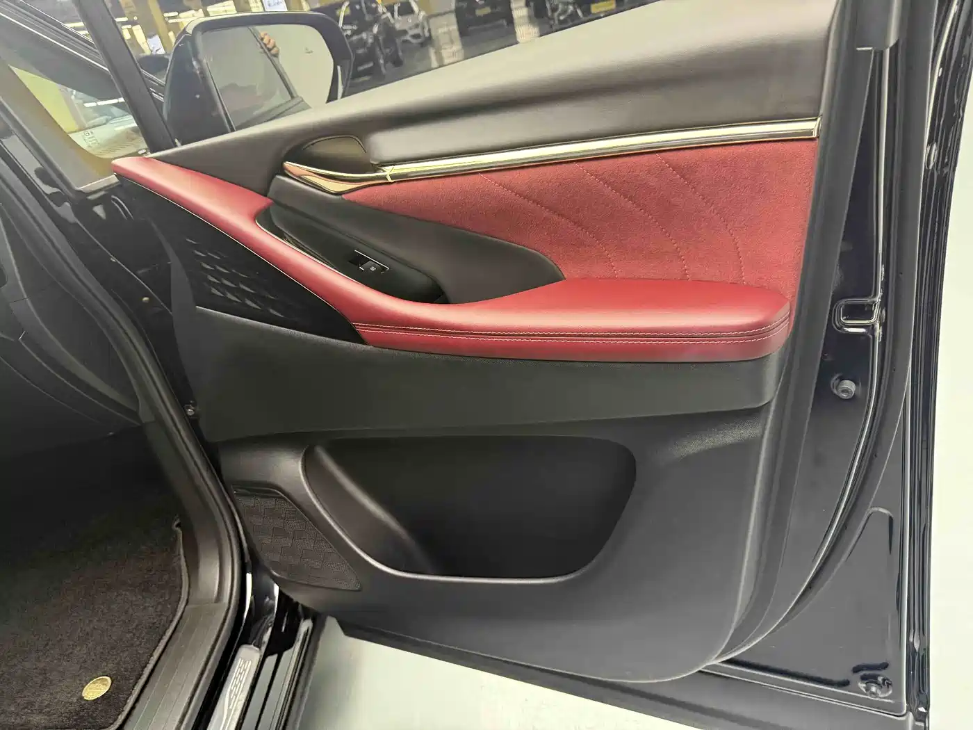 GAC Trumpchi Trumpchi M8 2024 Patriarch Series 400T Ultimate Edition фото 13