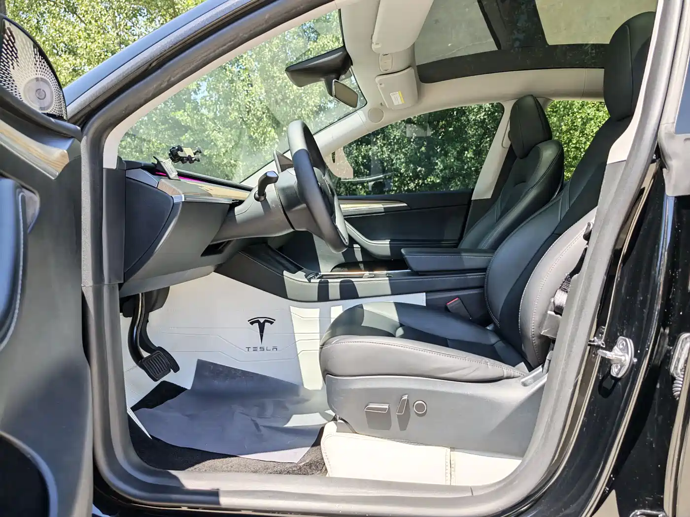 Tesla Model Y 2022 Facelift Rear-Wheel Drive Version 4