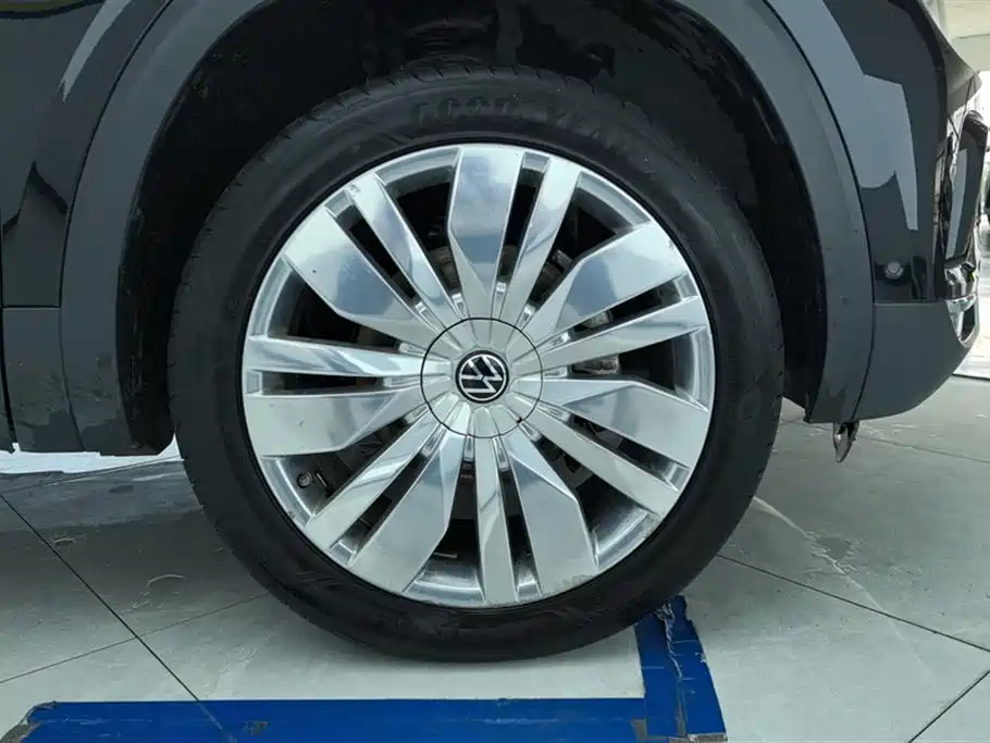 Volkswagen Teramont 2022 530 V6 4MOTION Premium Flagship фото 6