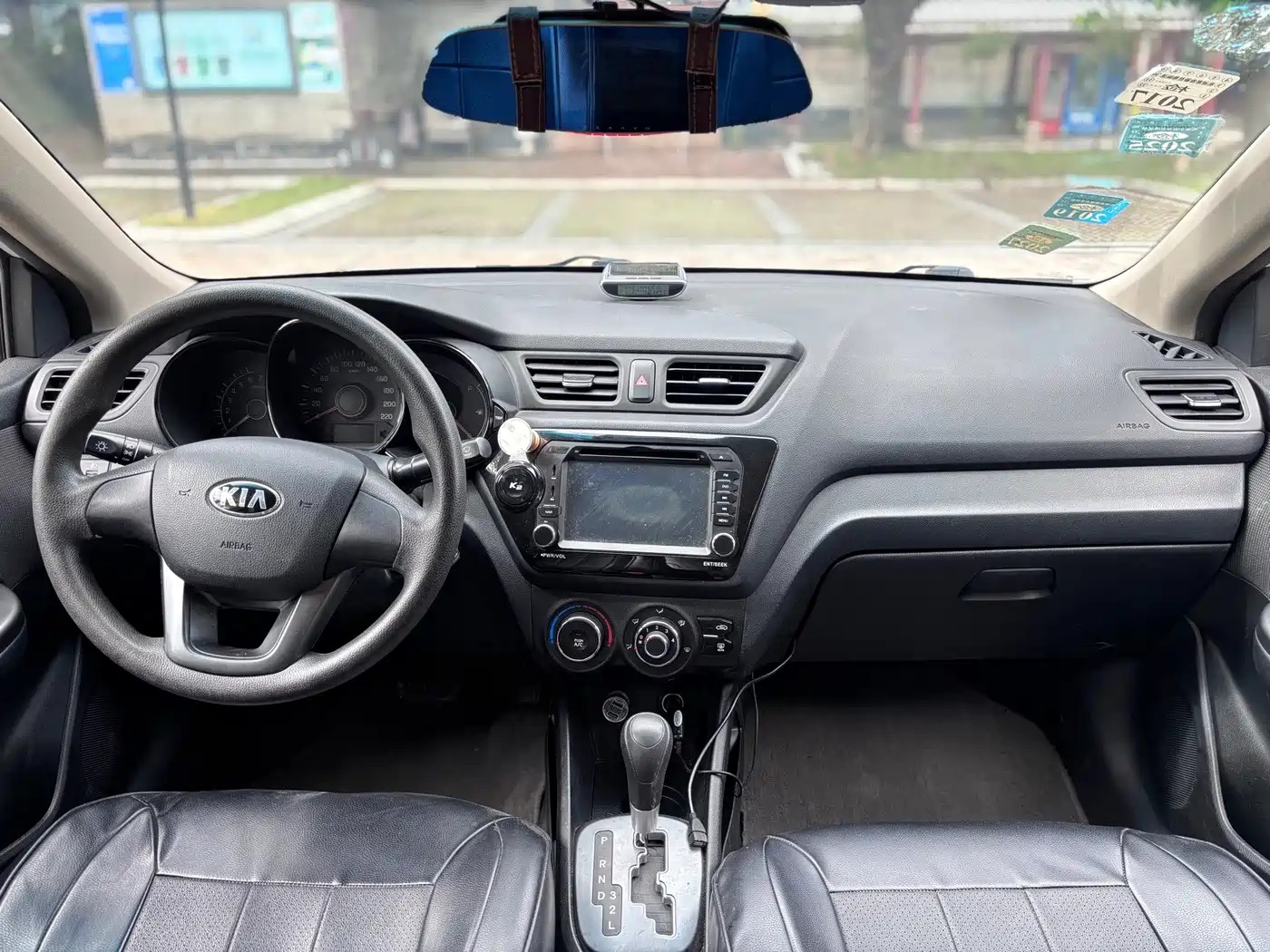 Kia K2 2013 2012 Sedan 1.4L AT GLS Commemorative Edition
