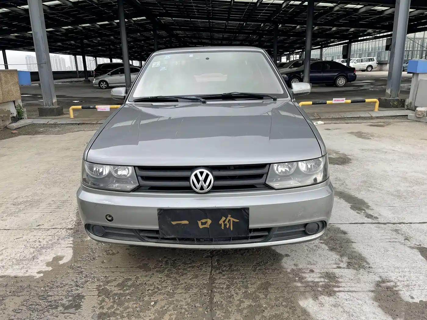 Volkswagen Jetta 2010 1.6L Partner фото 2