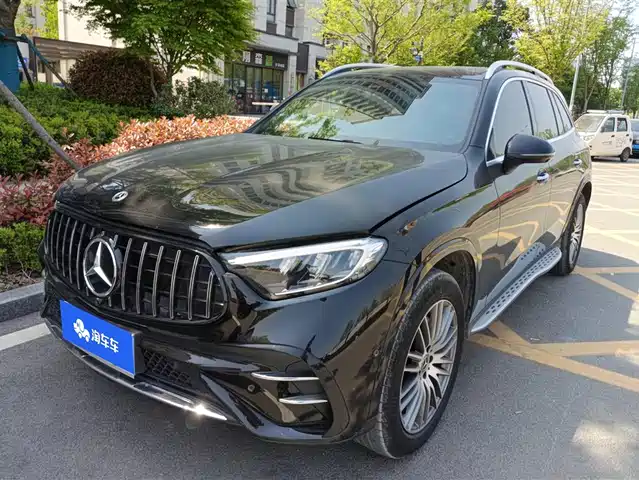 MERCEDES-BENZ GLC